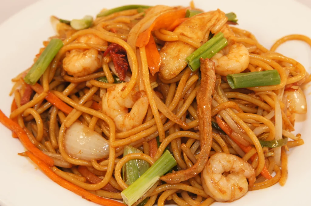 What are the key components of House Special Lo Mein